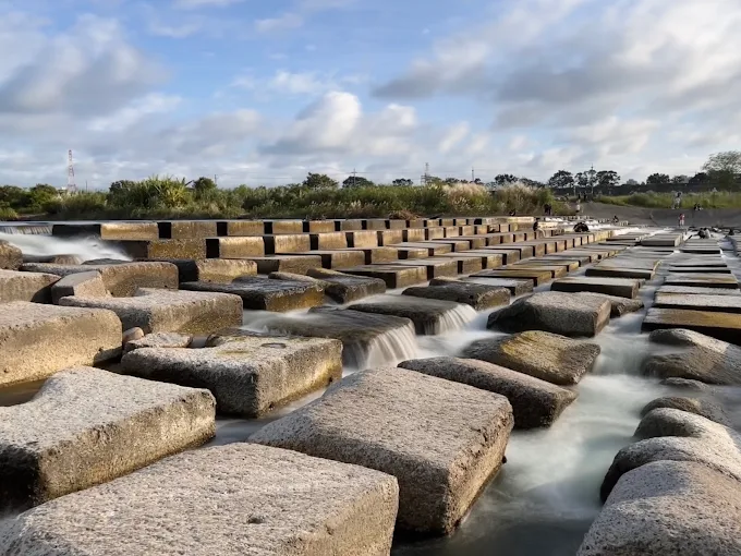新竹豆腐岩｜竹北竹東交界人氣景點，夕陽攝影、美食與交通全攻略