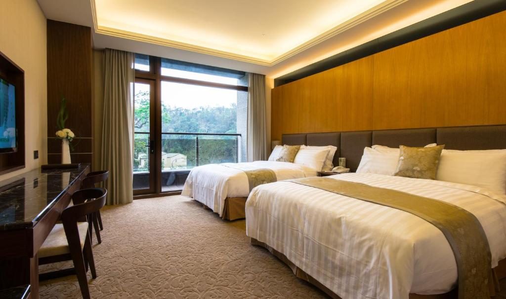 「湖景不是唯一選擇」｜日月潭住宿攻略：5 間飯店民宿，帶你住進不同風景