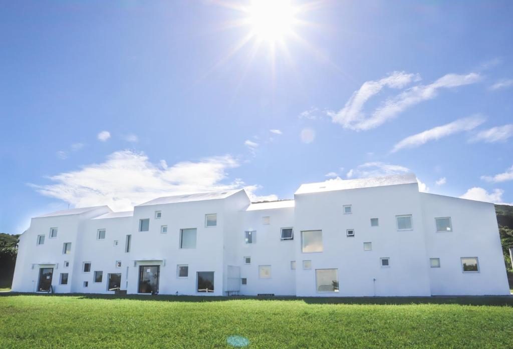 「別再問去哪住！」｜墾丁民宿終極攻略，海景、草地、親子房全都有