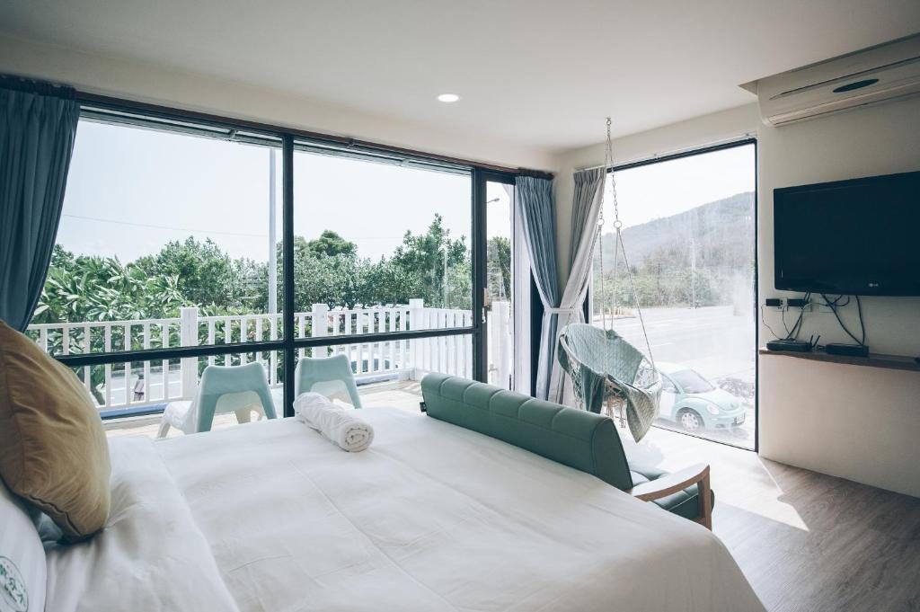 「別再問去哪住！」｜墾丁民宿終極攻略，海景、草地、親子房全都有