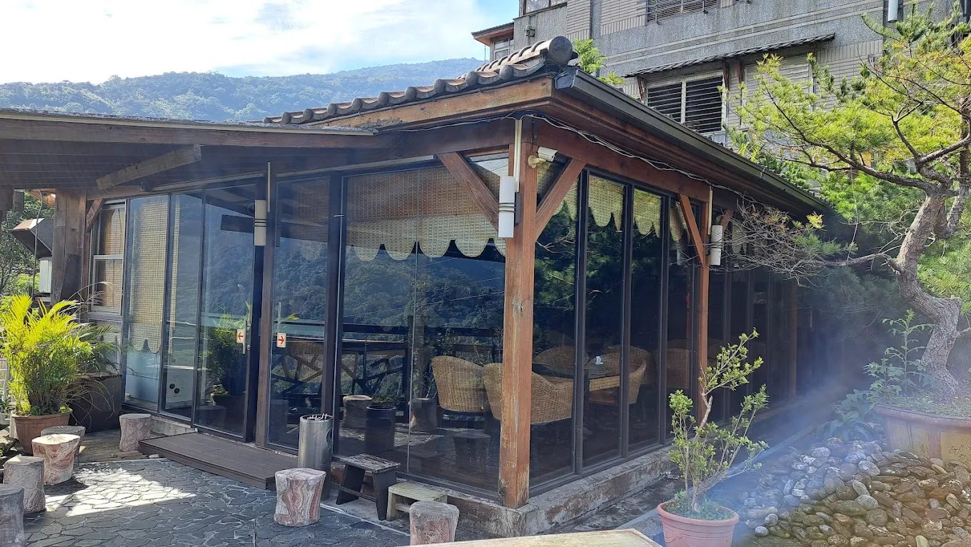 烏來淞呂溫泉會館｜山林溪谷中的隱藏版美人湯秘境