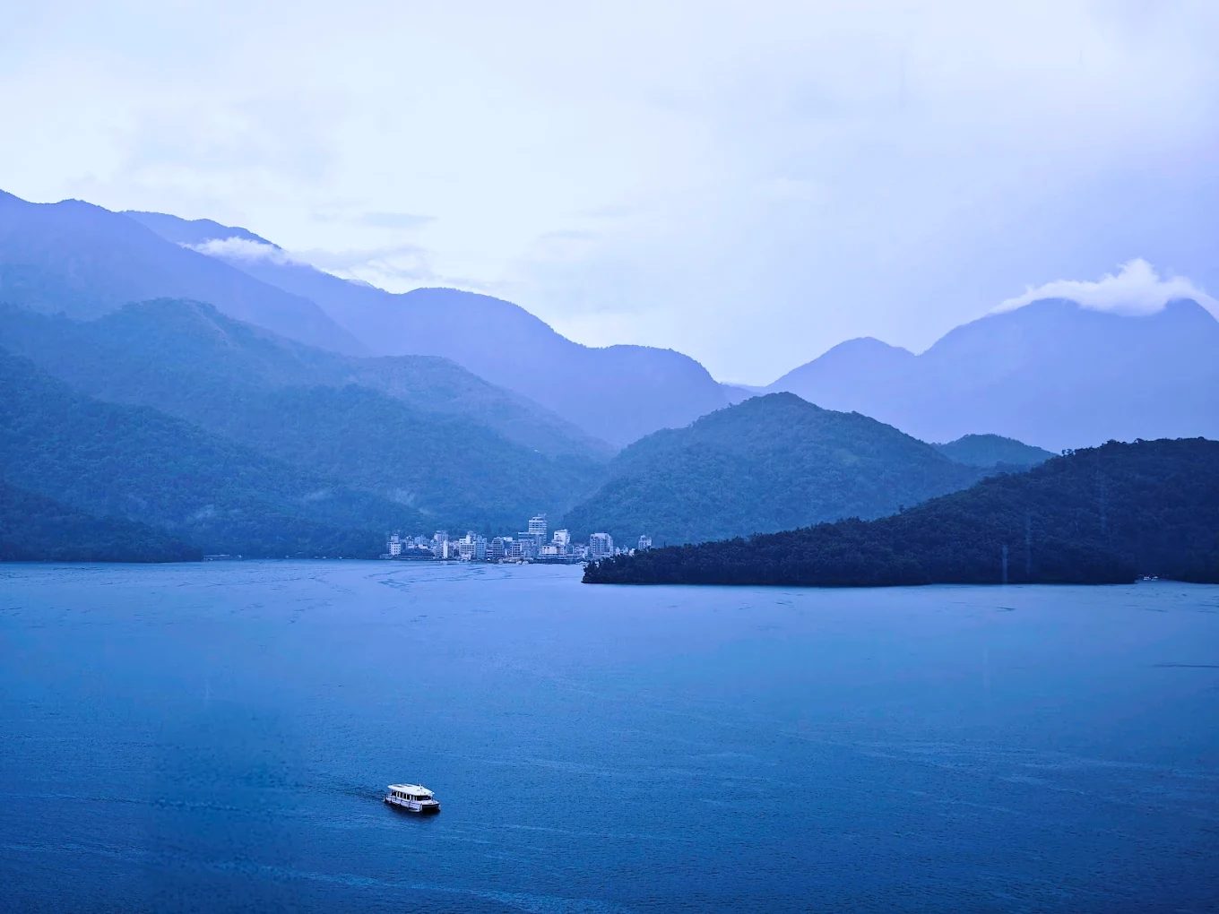 日月潭住宿推薦｜湖景第一排【淶滬文旅】雙人房只要 $2,280 起！