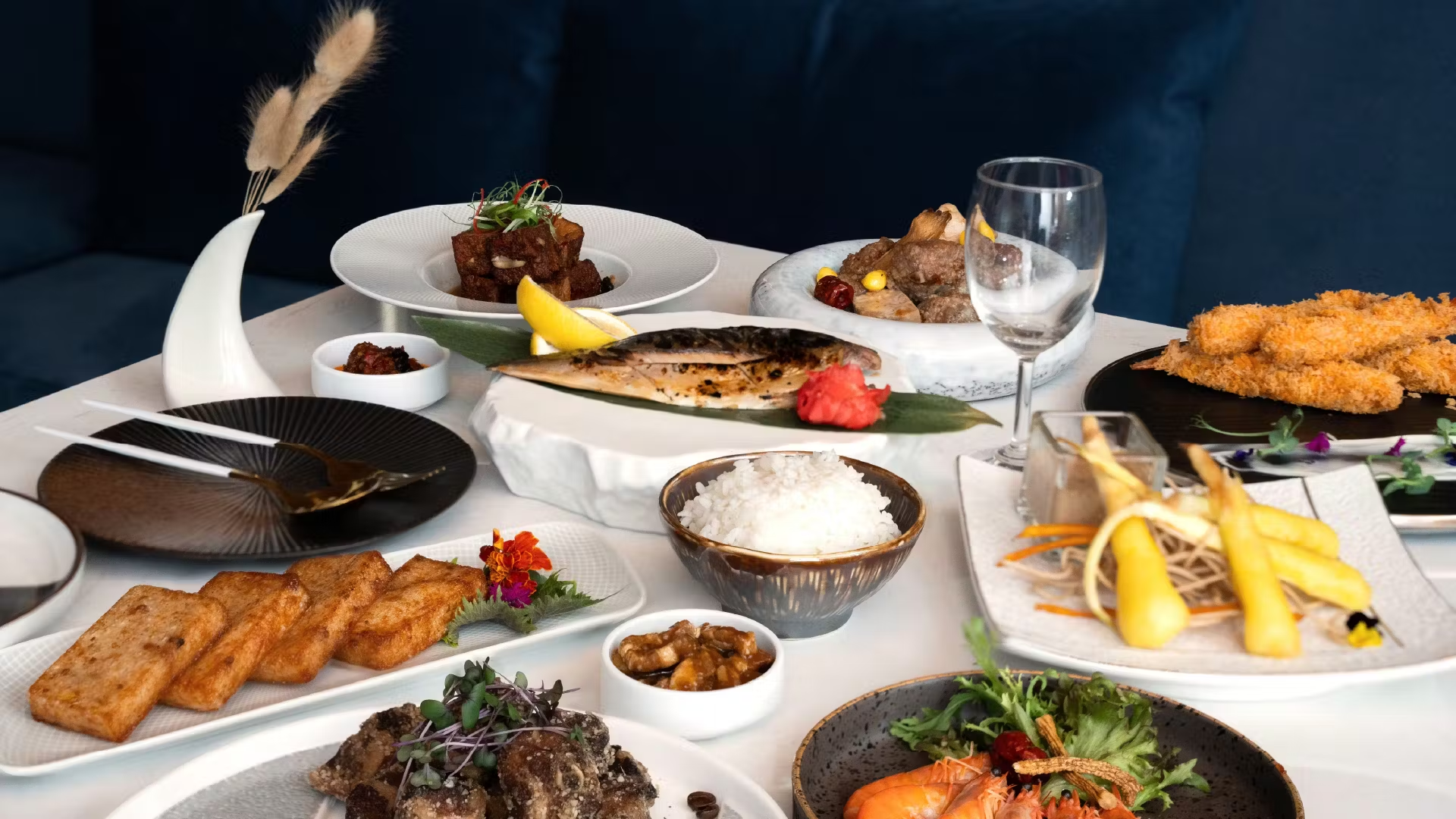 冬日微光落進烏日璞旅窗邊,在台中住下一晚緩慢而安靜的時光