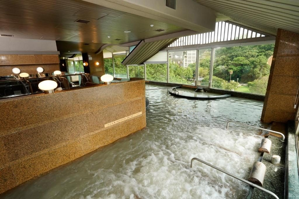 走進北投白磺泉湯霧裡，一場溫泉旅程讓城市慢下來的靜謐時光