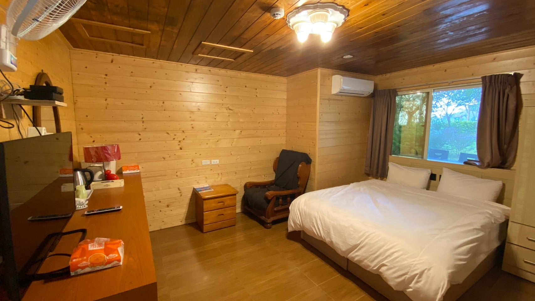 26人包棟的溫馨臥室