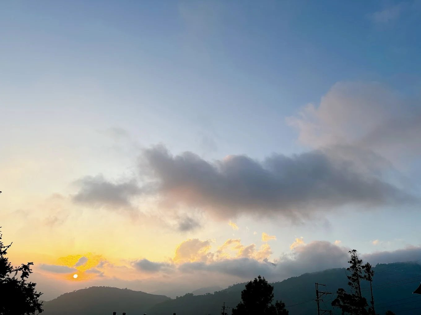 🌄 清境住宿推薦｜佳美渡假山莊 $1,888 限時優惠！高山木屋 × 星空茶園 × 雙人早餐