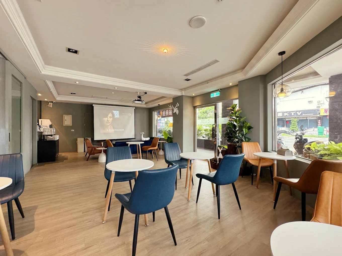 花蓮住宿超值優惠｜路境行旅花蓮站前館 高級四人房只要 $1,199！