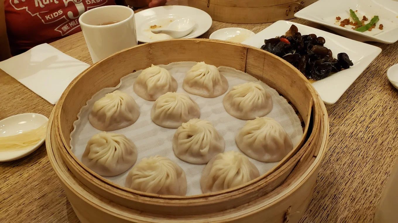 鼎泰豐的小籠包是吸引國內外遊客的經典美食