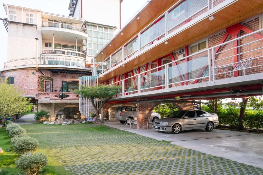 別再問住哪裡!雲林旅宿 5 強|火車站秒到、棒球場對面、還能包棟唱到天亮