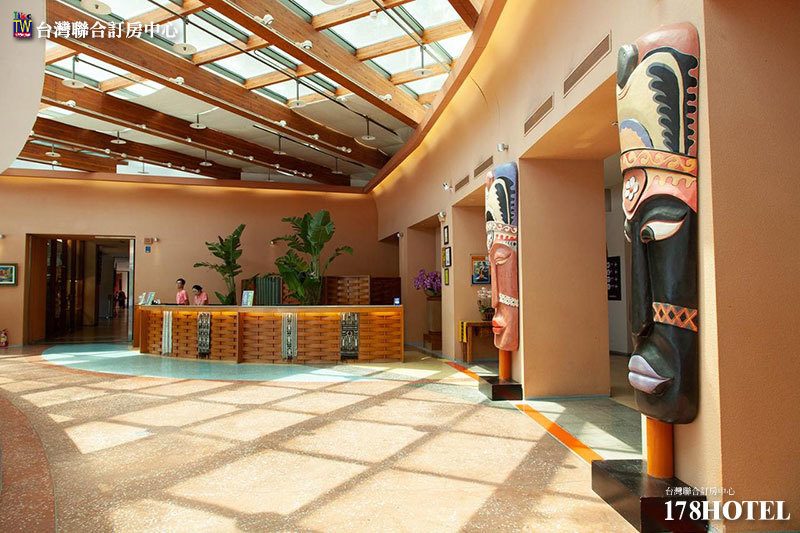 寬敞舒適的鹿豐精緻四人房，適合家庭與情侶入住