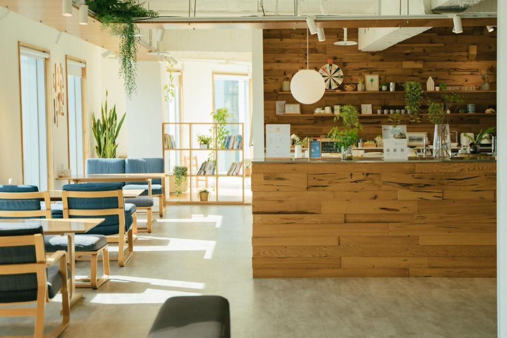 路得行旅台中館｜車站旁的工業風設計旅宿，給旅人最溫柔的休息時光