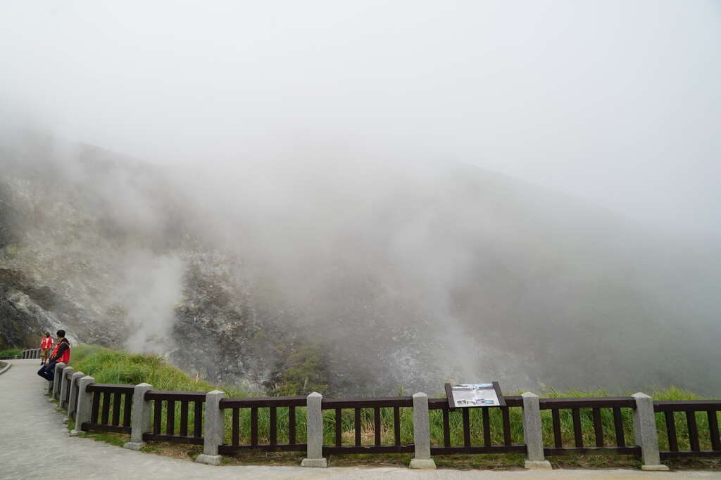 陽明山的小油坑擁有獨特的火山地貌景觀