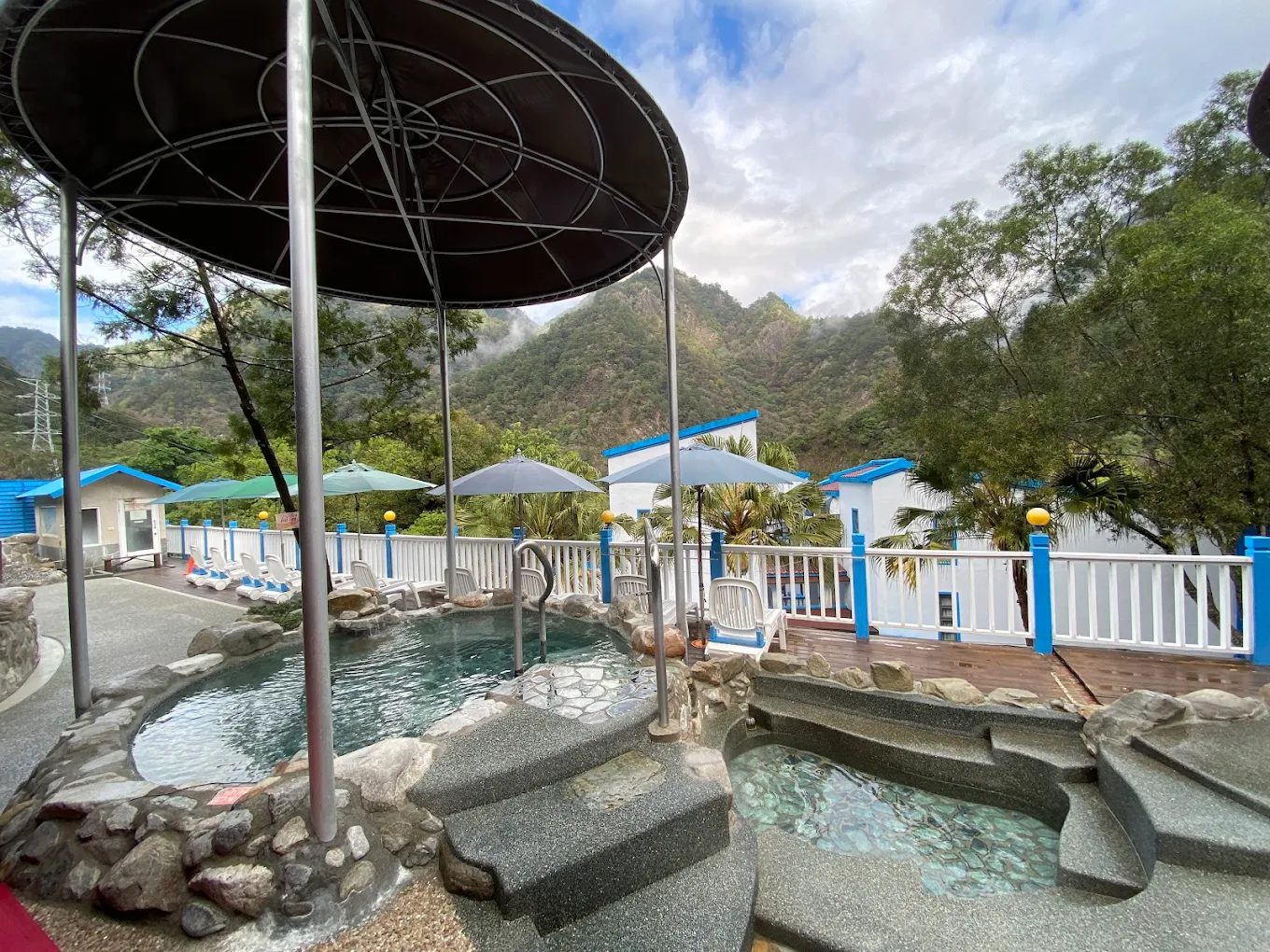 🌿 台中谷關夢幻泡湯秘境！麗池山水飯店限時 $2,999 雙人住宿，歐風莊園 × 山景雲海一次收藏