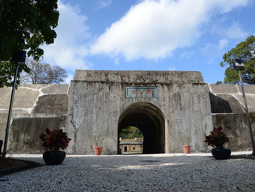 走進淡水紅毛城的午後時光,沿著紅牆與河風慢慢讀一段台灣歷史