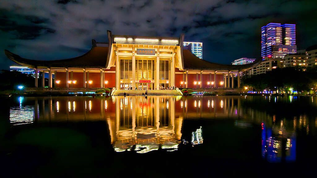 我在台北散步的一天，從大安森林的早晨到國父紀念館的夜
