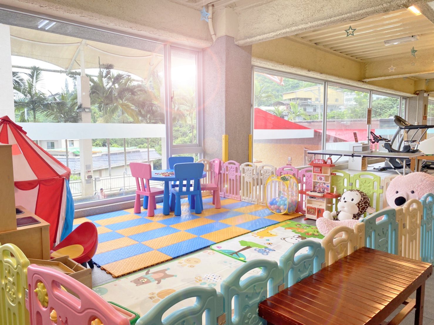 《曬太陽不如泡日光》｜台中這間溫泉會館，美到像住進雲裡