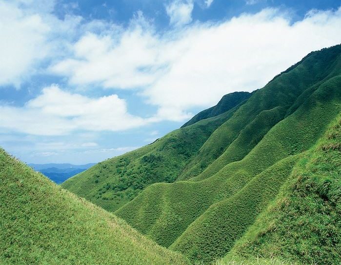 山沒有語言，卻懂得療癒人心——我從風裡、雲裡、光裡，慢慢取回自己的能量