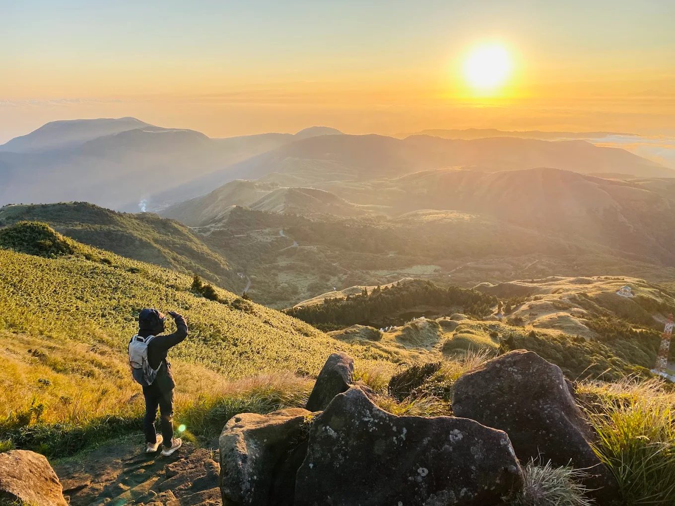 山沒有語言，卻懂得療癒人心——我從風裡、雲裡、光裡，慢慢取回自己的能量