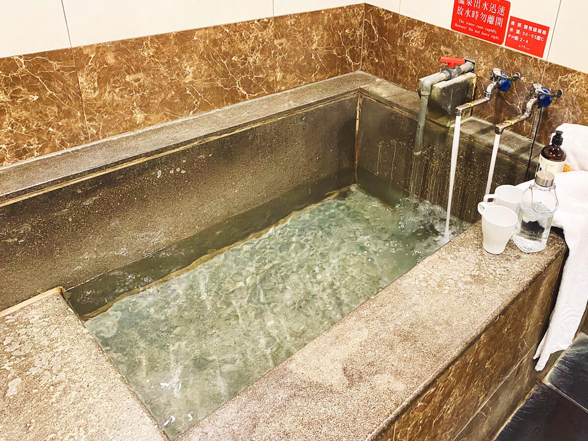 台北人週末撤退計畫:泡在北投「水之屋」,連訊息都懶得回