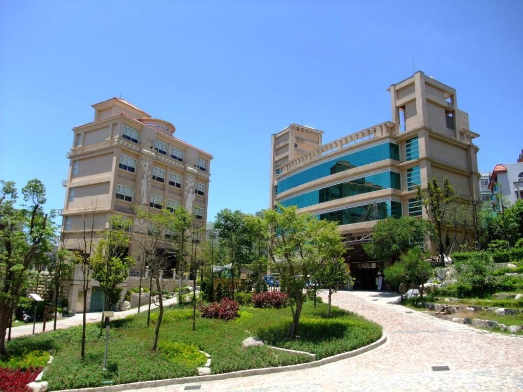 沿著桃園楊梅山路抵達麗多森林溫泉酒店，在森林溫泉裡讓身心慢慢放鬆