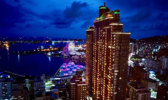 《高雄的夜,比海港更奢華》|住進漢來大飯店,從窗景開始的城市夢境