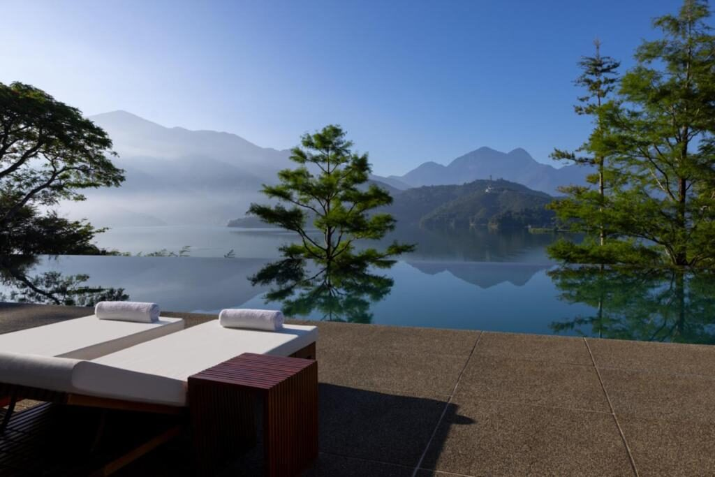 不為華麗，只為一窗湖景——我在日月潭涵碧樓找到平靜