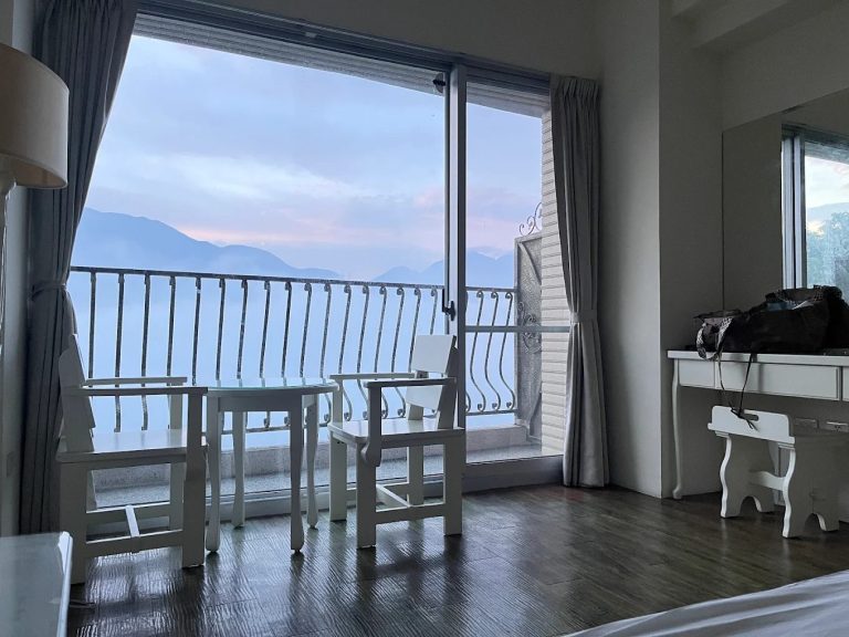 🌅 住進日月潭第一高樓!淶滬文旅湖景家庭房只要 $3,580 起,還含早餐+免費停車!