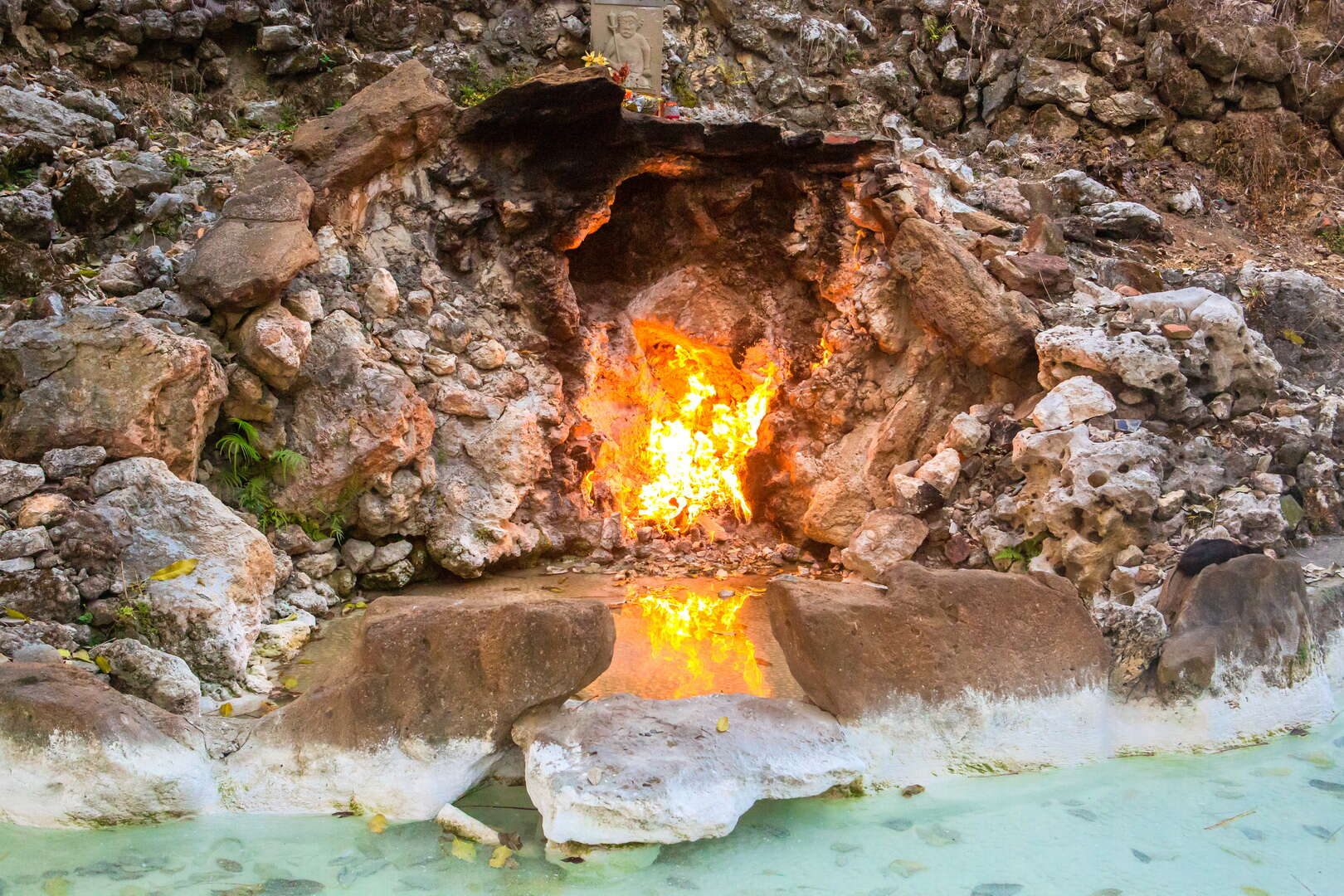 一場關於放鬆與泥土香氣的旅程，從泥漿湯屋到甕缸雞—關子嶺溫泉的溫柔時光