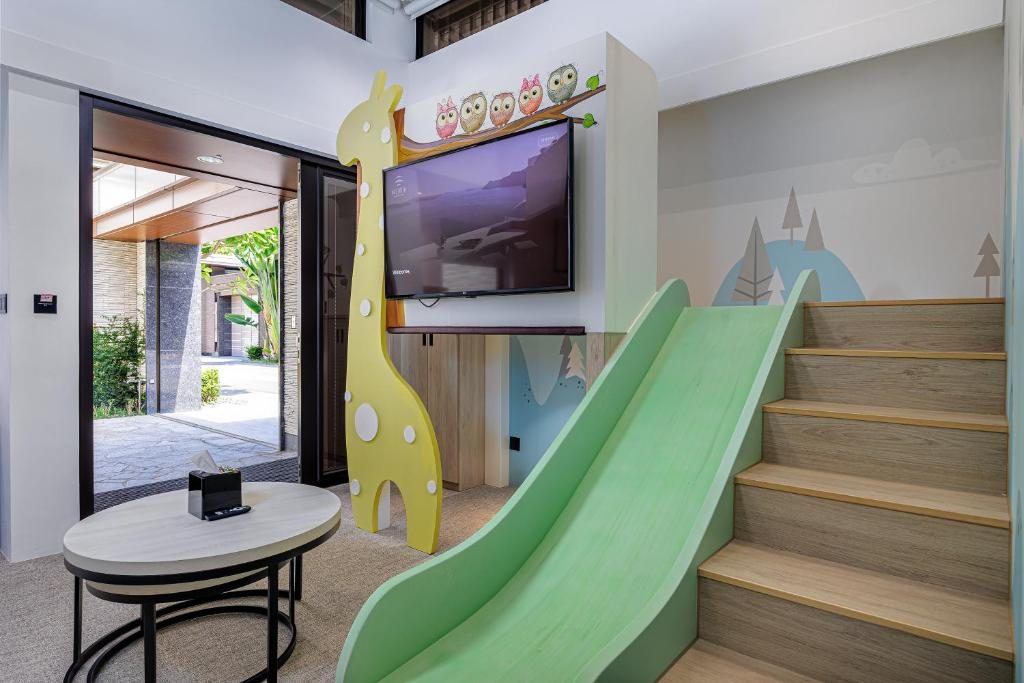 「台中的森林旅館｜烏日璞旅讓你離塵不離城，在綠意裡重新登入自己」