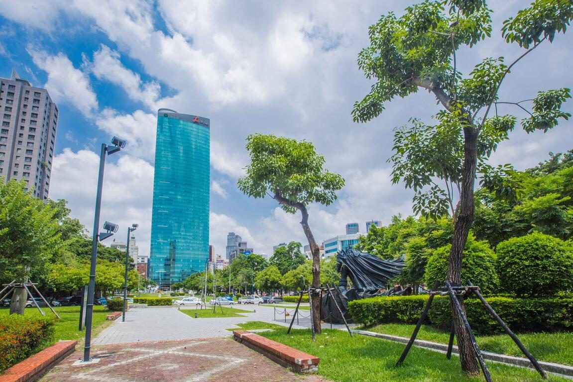 「台中的森林旅館｜烏日璞旅讓你離塵不離城，在綠意裡重新登入自己」