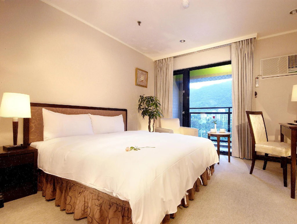 走進礁溪溫泉核心區,在山泉飯店過一個只屬於泡湯的慢日子