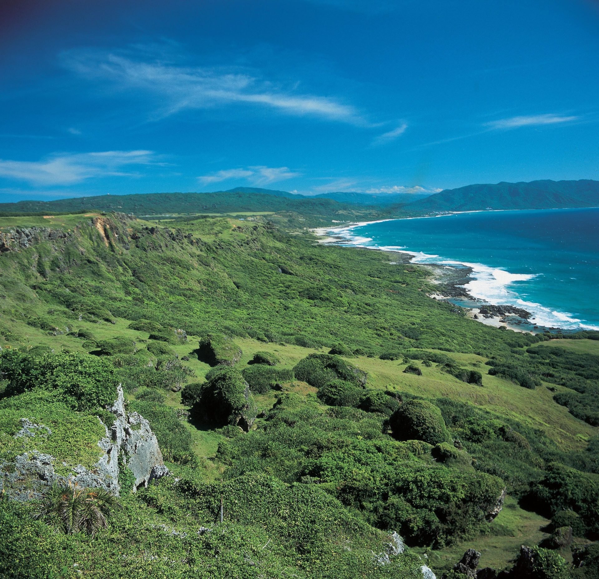 南風吹、海在笑:墾丁國家公園十大必訪秘境 × 必吃美食全攻略
