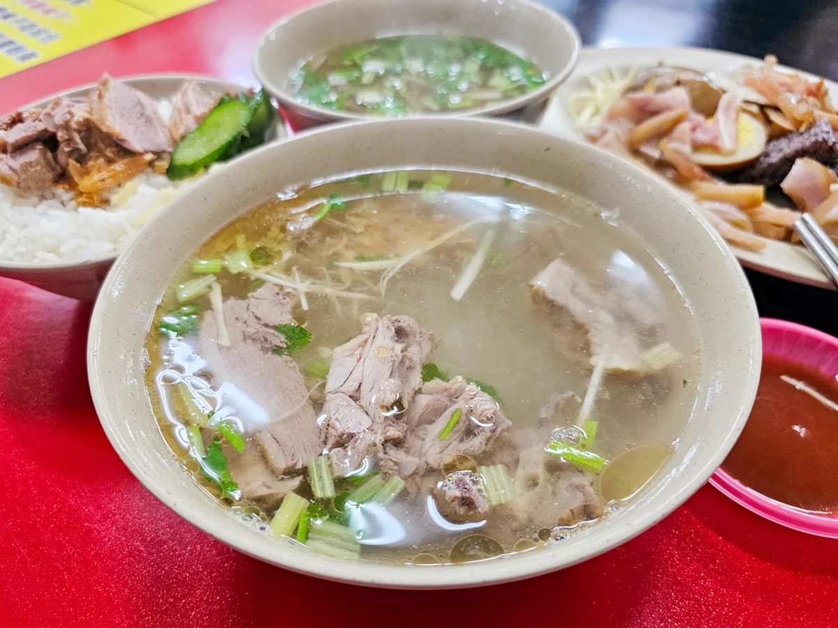 南風吹、海在笑:墾丁國家公園十大必訪秘境 × 必吃美食全攻略