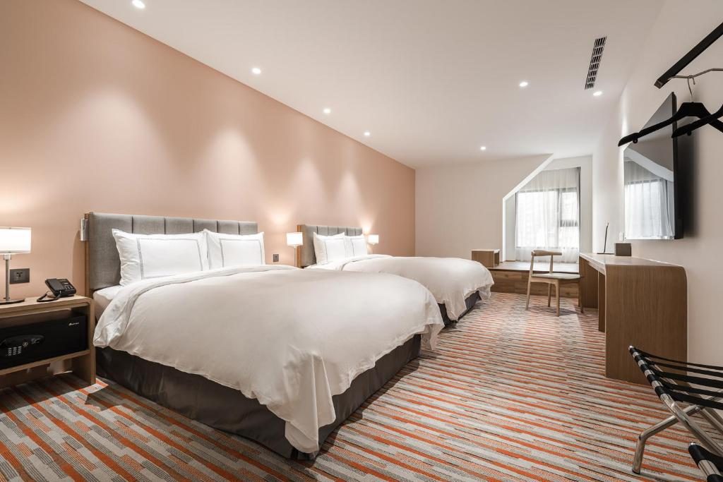 住進鳳凰，一樣會重生！上班廢人變度假仙人的台中奇蹟