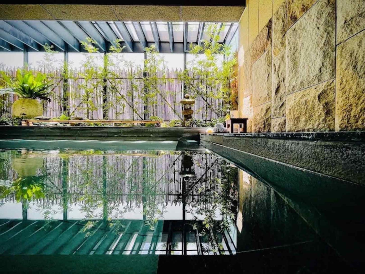 沿著湖岸走進夜色,入住雲品溫泉酒店的一晚湖景時光