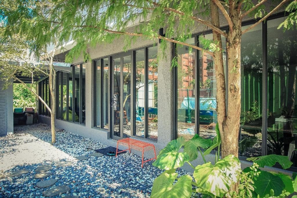 Woods Inn 漫活森林湯旅外觀與氛圍