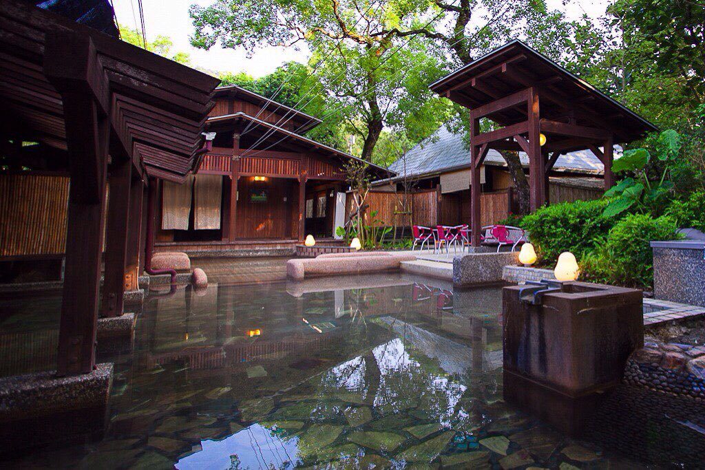 從蒸氣中看見自己慢下來的樣子｜礁溪溫泉、森林風呂與夜市的療癒日常