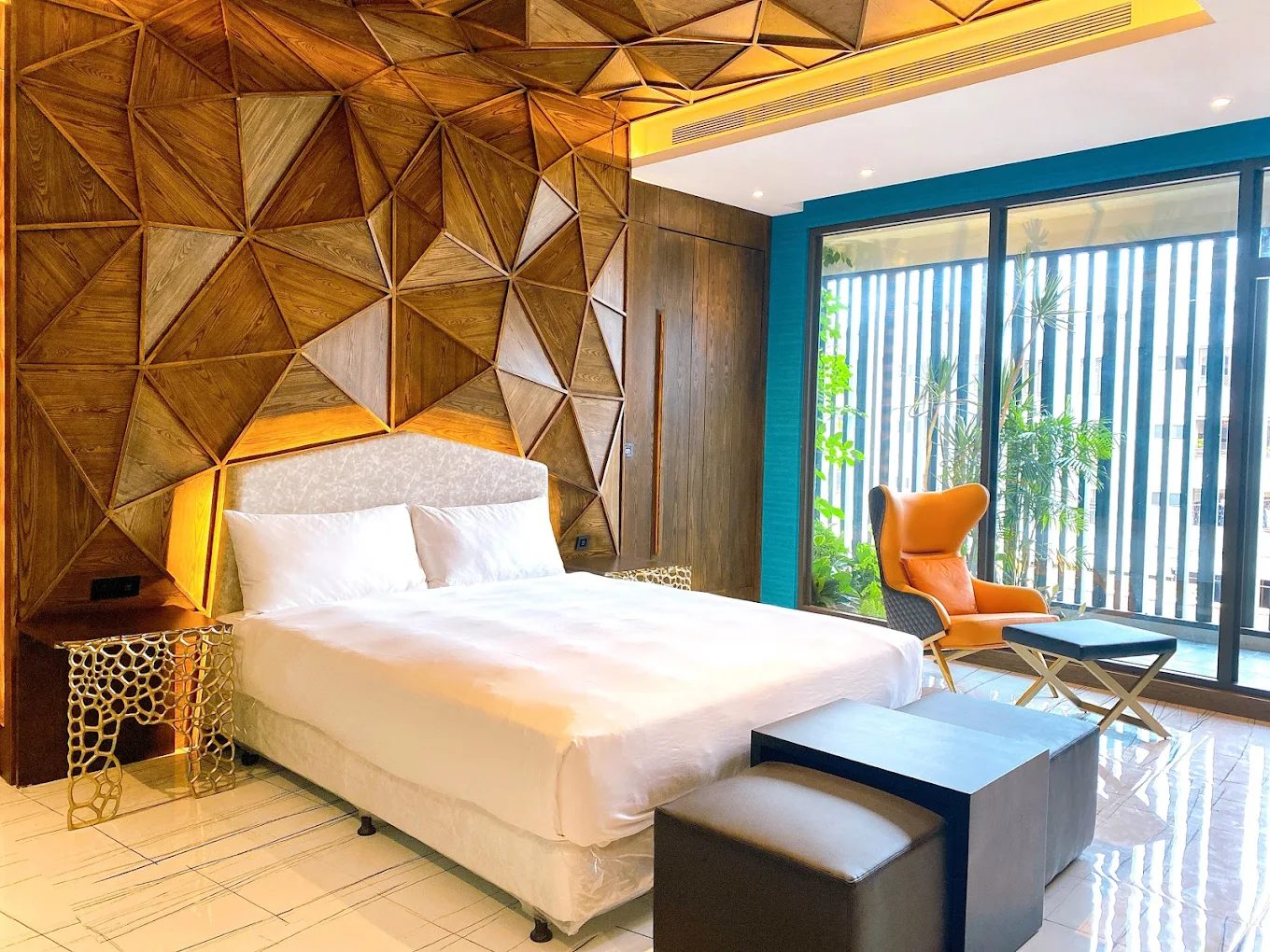 🎨 文創氛圍 × 便利交通 × 親子友善｜挪威森林MOTEL｜台中文創館