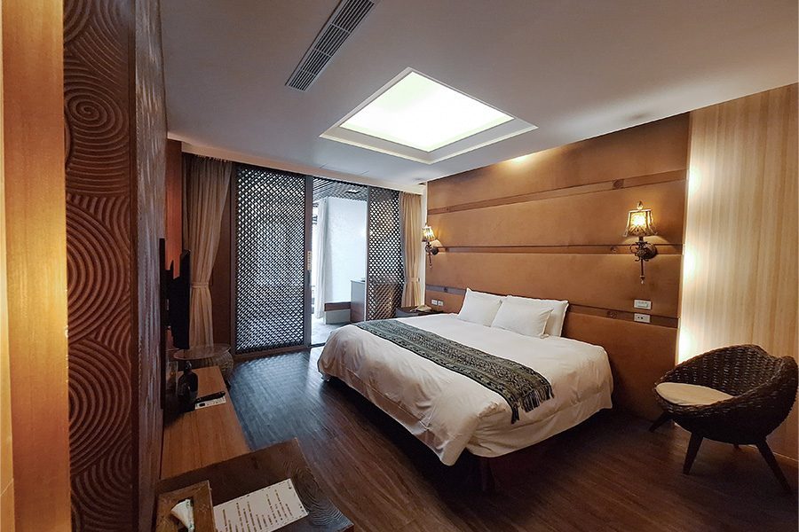 霧裡泡湯、月下聽泉——惠來谷關溫泉會館，藏在山林裡的南洋秘境