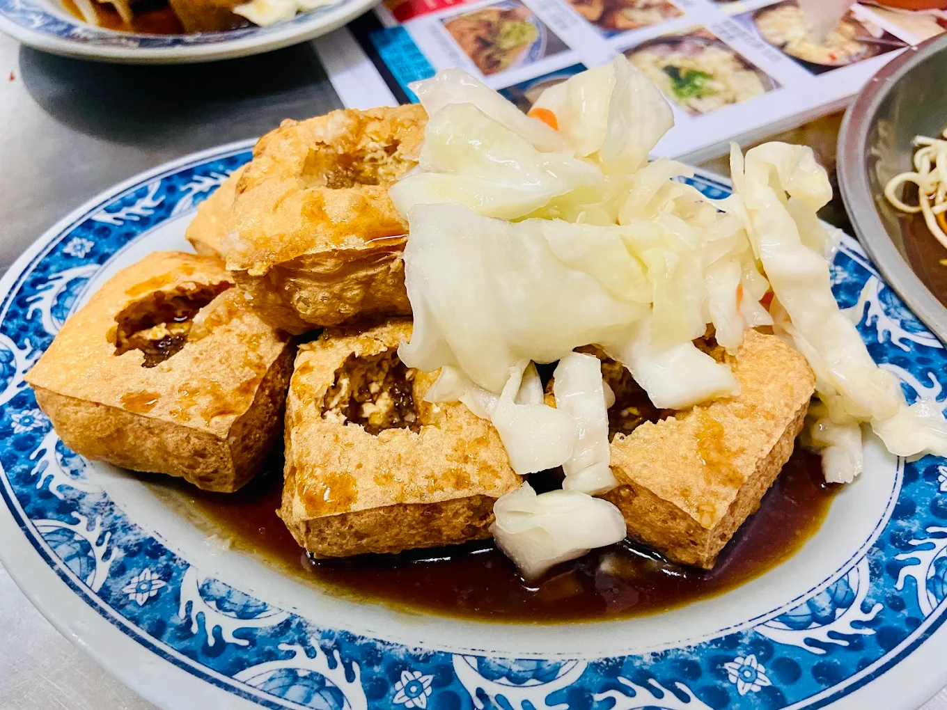 走進北投溫泉博物館｜紅磚浴場的百年記憶，在霧氣與光影間重生