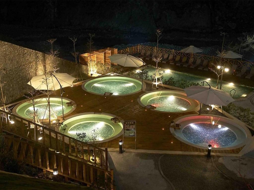 給生活一池熱湯的溫柔：谷關住宿全攻略，5種泡法治癒你的一年疲憊