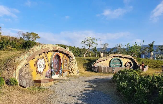 當我誤闖一座山裡的童話村：綠意山莊，讓大人也想當一次孩子