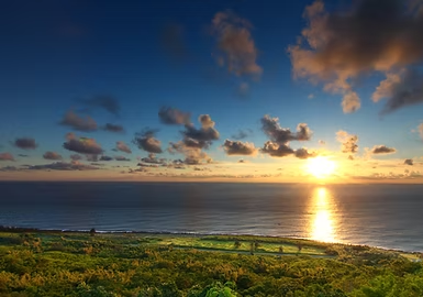 熱浪來襲不怕曬，來墾丁「浪」一夏！海岸秘境、夜市美食、拍照點全攻略