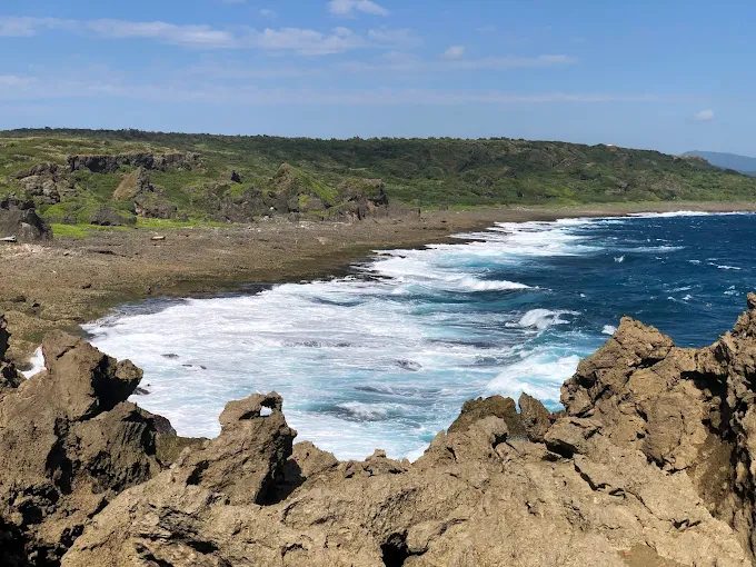 熱浪來襲不怕曬，來墾丁「浪」一夏！海岸秘境、夜市美食、拍照點全攻略