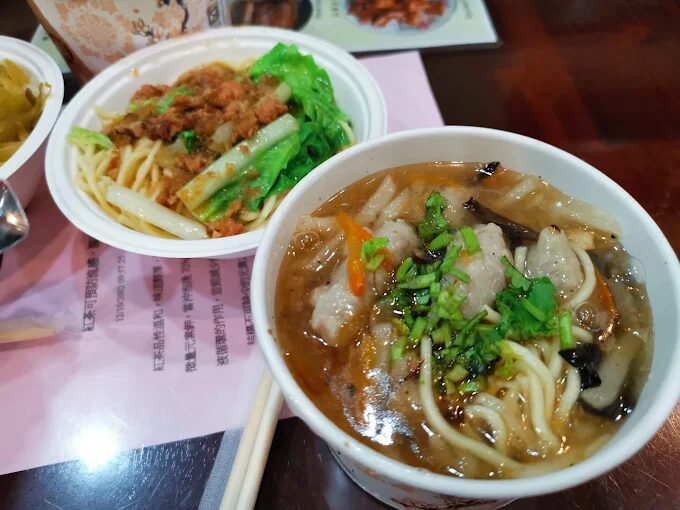 當霧氣散開,你在日月潭水漾民宿喝咖啡|那一刻,世界好安靜