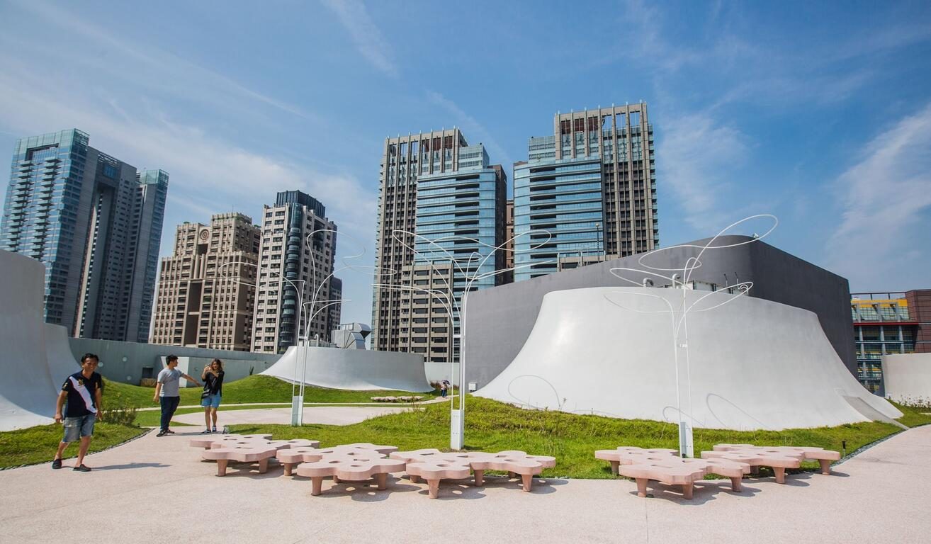 台中福華，幸福花開｜一場從泳池到餐桌的五星生活劇