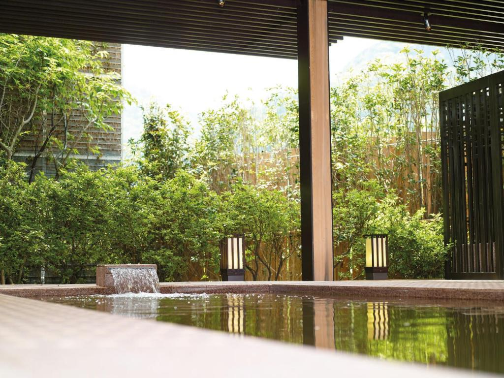 想泡湯就走吧｜北投 5 間溫泉飯店，讓白磺泉的霧氣帶你慢下來