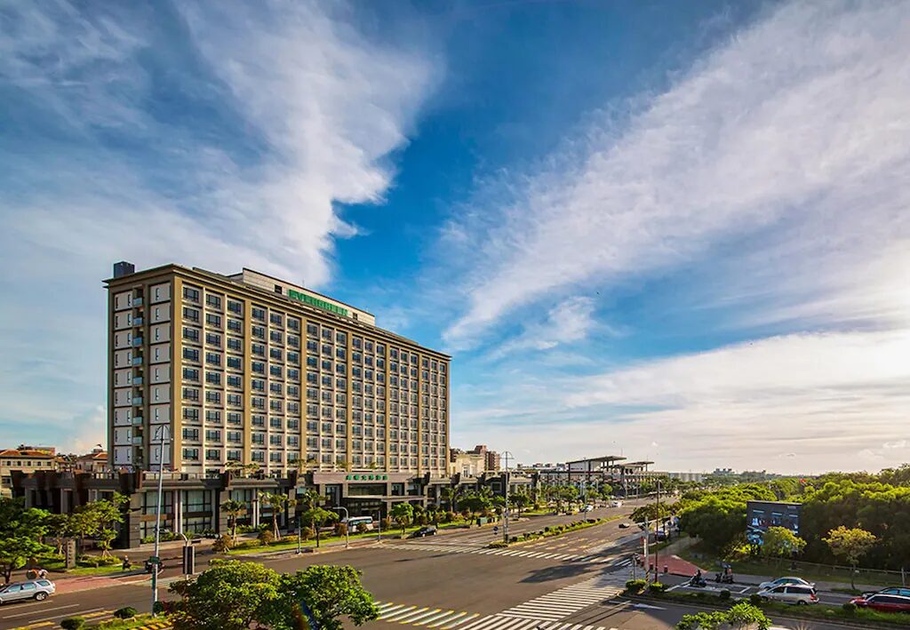 嘉義長榮文苑酒店｜離開高鐵五分鐘，抵達一場「靜心的美學假期」