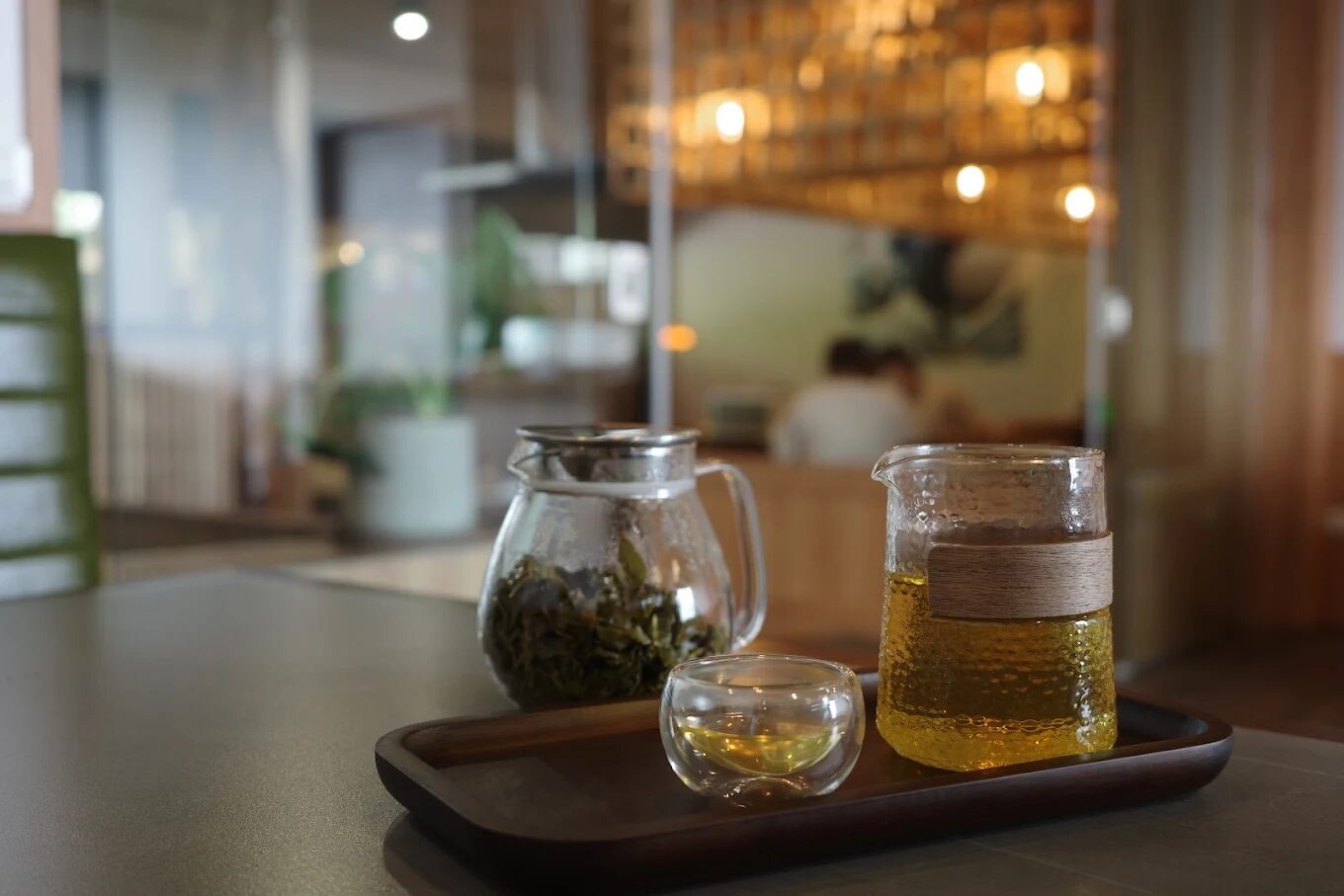 走進夜裡的雲霧，看山谷發光｜嘉義石棹步道群的琉璃光，美得像夢境一樣真實