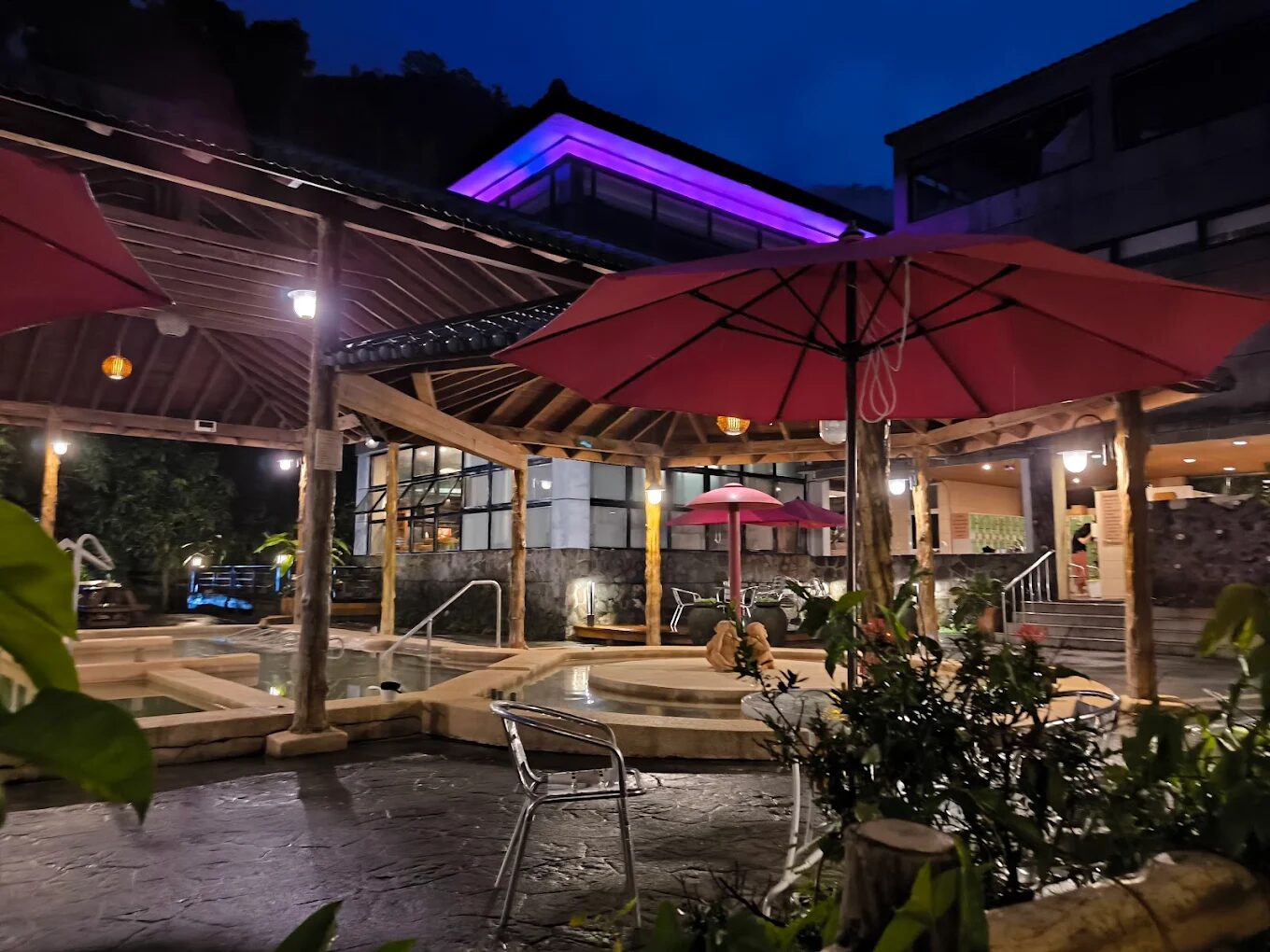 【高雄天闊SPA溫泉會館】山居Villa雙人房限時優惠｜泡湯×美食×山景一次滿足！